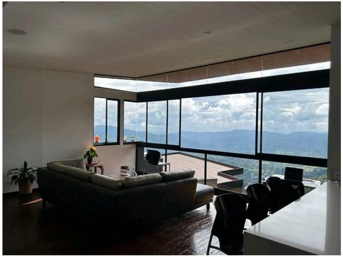 Apartamento de 2 alcobas en venta en Medellín, 129 m² · foto 4 de 12