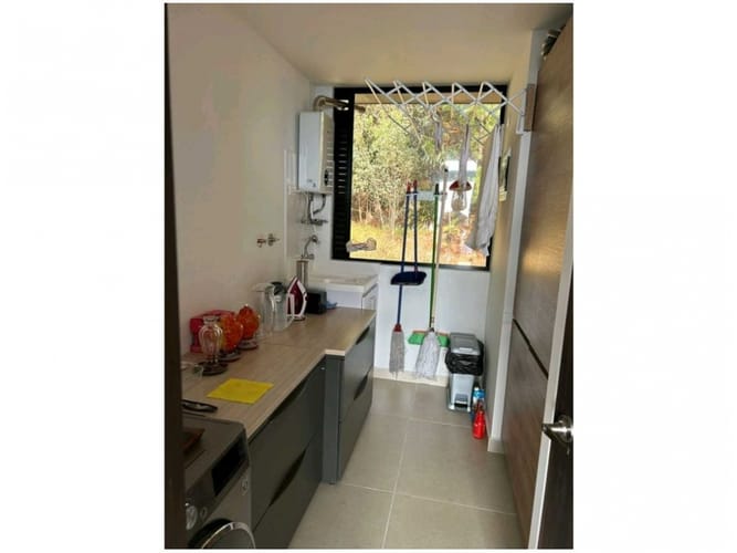Apartamento de 2 alcobas en venta en Medellín, 129 m² · foto 9 de 12