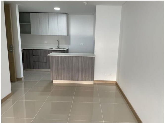 Apartamento de 3 alcobas en venta en El Chingui, Envigado, 84 m² · foto 2 de 16