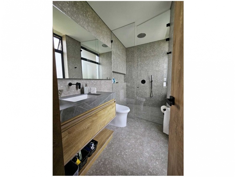 Apartamento en venta en El Poblado, Medellín · foto 16 de 24