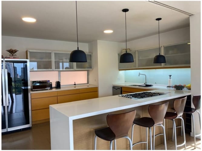 Apartamento de 3 alcobas en venta en El Poblado, Medellín, 267 m² · foto 9 de 22