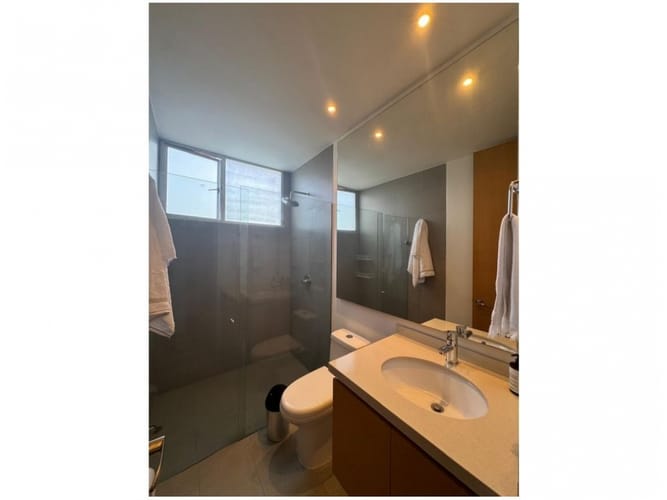Apartamento de 3 alcobas en venta en El Poblado, Medellín, 267 m² · foto 18 de 22