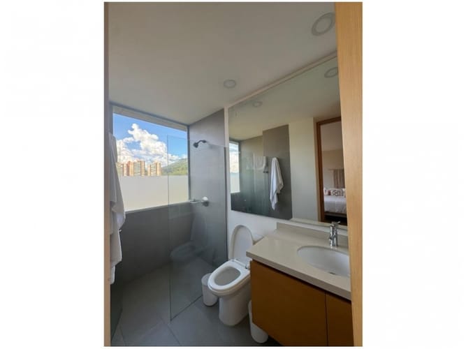Apartamento de 3 alcobas en venta en El Poblado, Medellín, 267 m² · foto 20 de 22