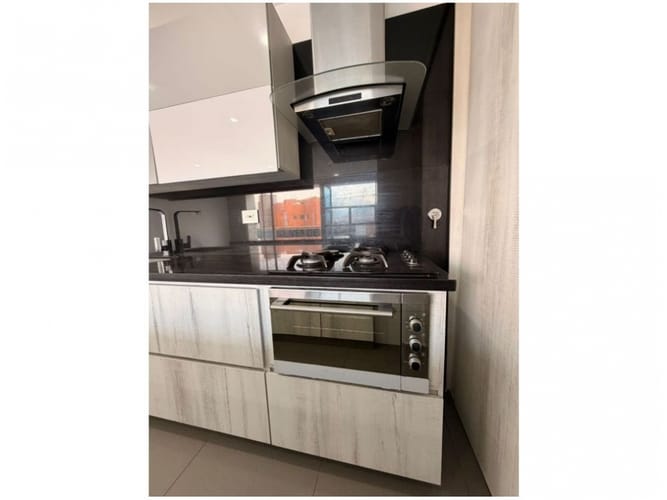 Apartamento de 4 alcobas en venta en Laureles, Medellín, 200 m² · foto 8 de 24