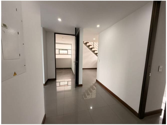Apartamento de 4 alcobas en venta en Laureles, Medellín, 200 m² · foto 10 de 24