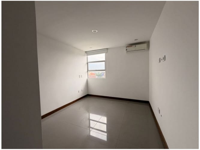 Apartamento de 4 alcobas en venta en Laureles, Medellín, 200 m² · foto 11 de 24