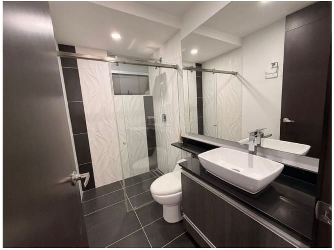 Apartamento de 4 alcobas en venta en Laureles, Medellín, 200 m² · foto 14 de 24
