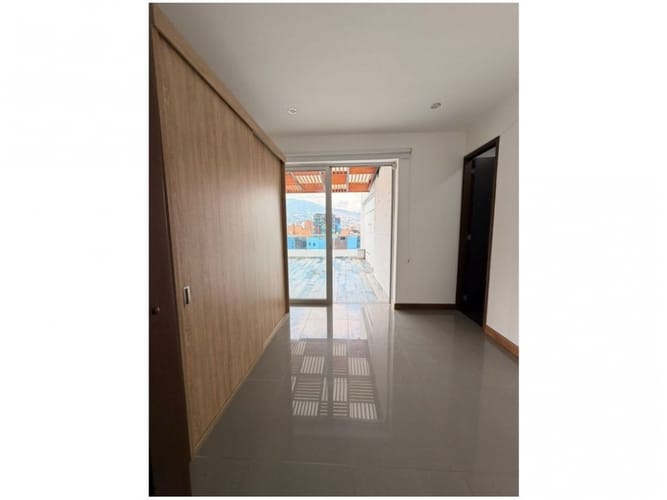 Apartamento de 4 alcobas en venta en Laureles, Medellín, 200 m² · foto 19 de 24