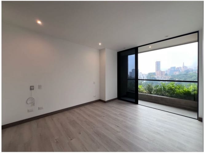 Apartamento de 1 alcoba en venta en San Lucas, Medellín, 52 m² · foto 2 de 23