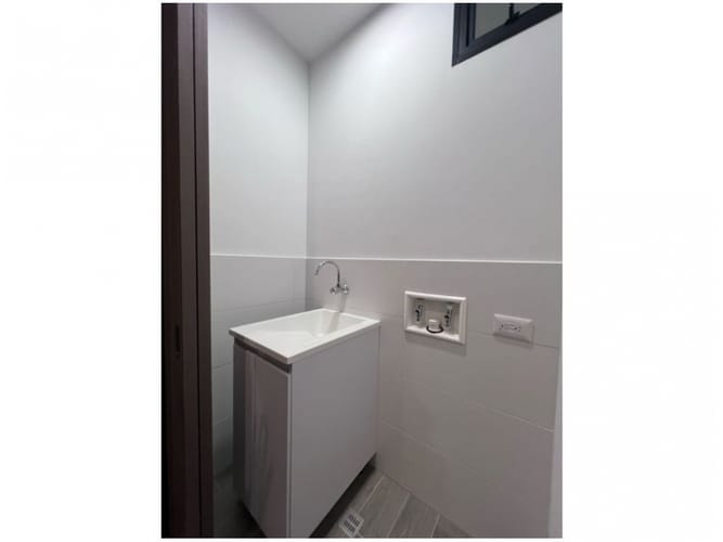 Apartamento de 1 alcoba en venta en San Lucas, Medellín, 52 m² · foto 7 de 23