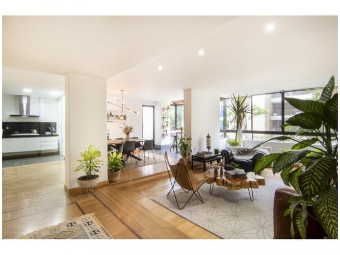 Apartamento de 3 alcobas en venta en Las Lomas, Medellín, 300 m² · foto 3 de 11
