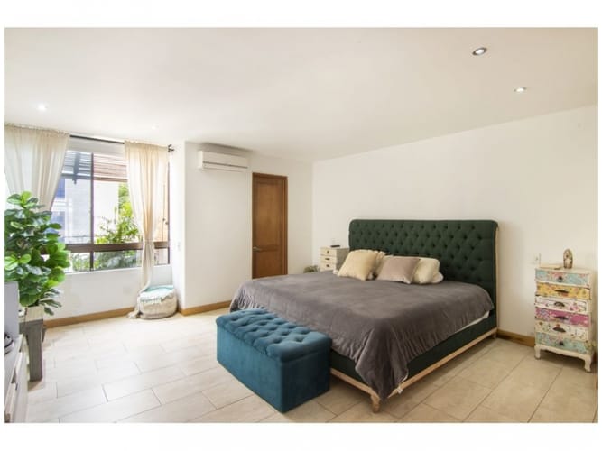 Apartamento de 3 alcobas en venta en Las Lomas, Medellín, 300 m² · foto 10 de 11
