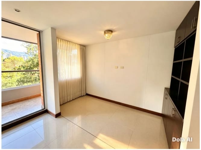 Apartamento de 3 alcobas en venta en Medellín, 110 m² · foto 2 de 16