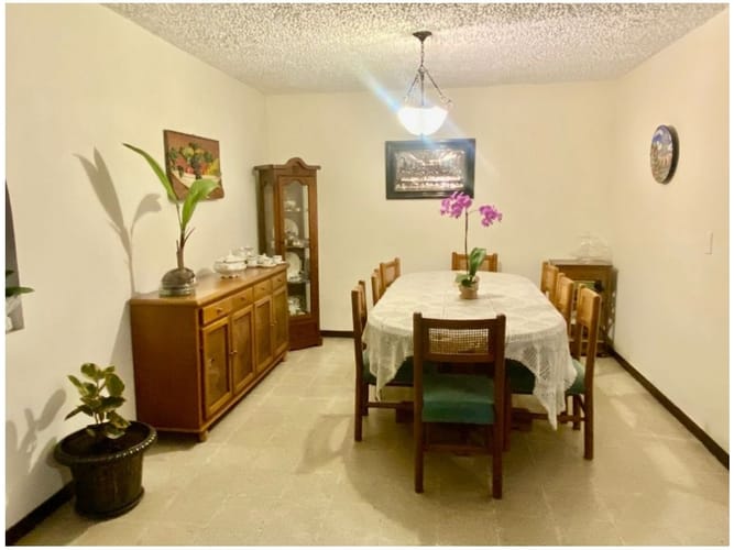 Casa de 5 alcobas en venta en Belén, Medellín, 177 m² · foto 5 de 24