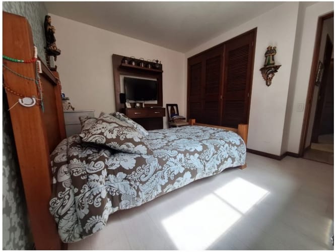 Apartamento de 3 alcobas en venta en Los Naranjos, Medellín, 174 m² · foto 19 de 24