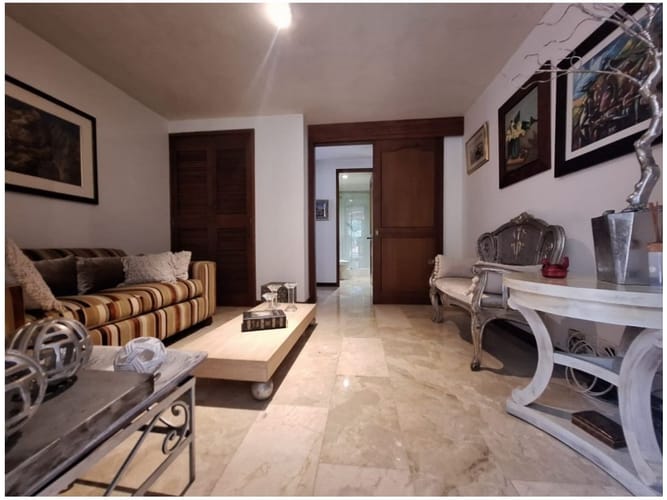 Apartamento de 3 alcobas en venta en Los Naranjos, Medellín, 174 m² · foto 20 de 24