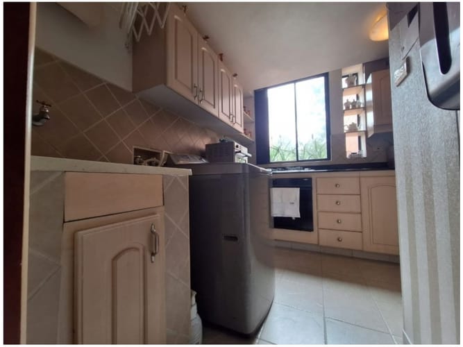 Apartamento de 3 alcobas en venta en Los Naranjos, Medellín, 174 m² · foto 23 de 24