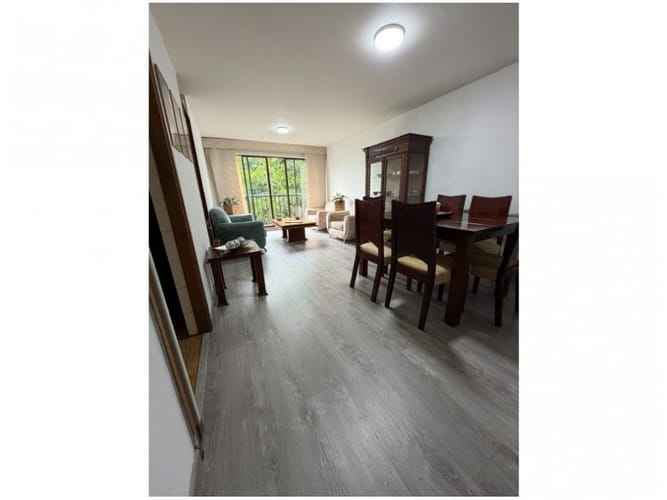 Apartamento de 3 alcobas en venta en La Florida, Medellín, 101 m² · foto 2 de 15