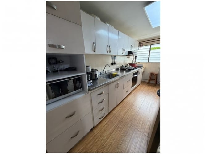 Apartamento de 3 alcobas en venta en La Florida, Medellín, 101 m² · foto 3 de 15
