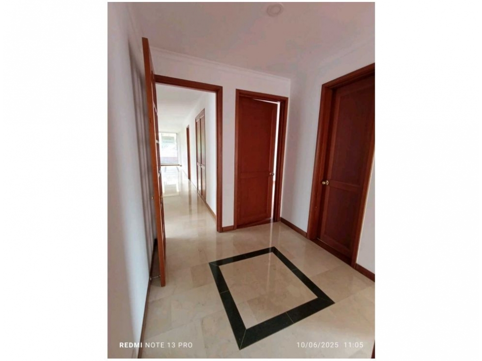 Apartamento en venta en Laureles, Medellín · foto 4 de 24
