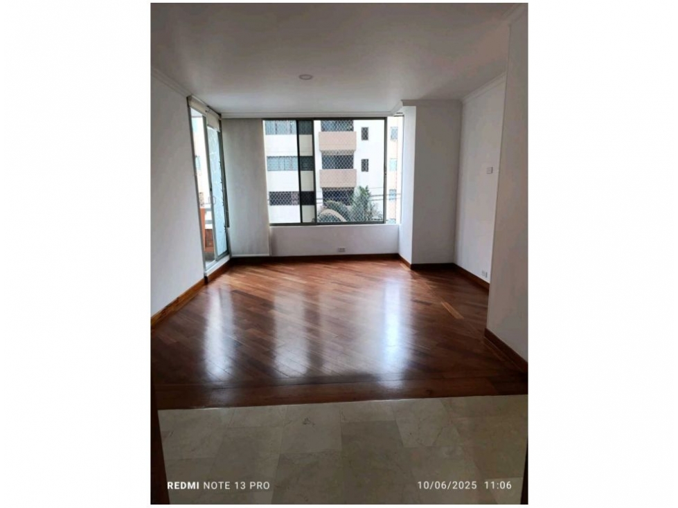 Apartamento en venta en Laureles, Medellín · foto 5 de 24