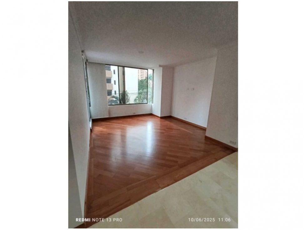 Apartamento en venta en Laureles, Medellín · foto 6 de 24