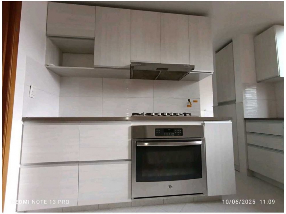 Apartamento en venta en Laureles, Medellín · foto 10 de 24