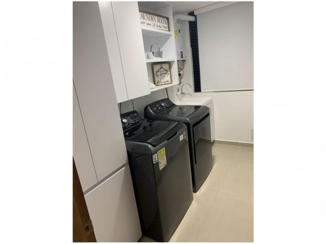 Apartamento de 2 alcobas en venta en Vía Las Palmas, El Retiro, 136 m² · foto 8 de 24