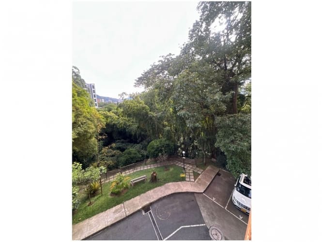 Apartamento de 3 alcobas en venta en El Diamante No. 2, Medellín, 96 m² · foto 17 de 19