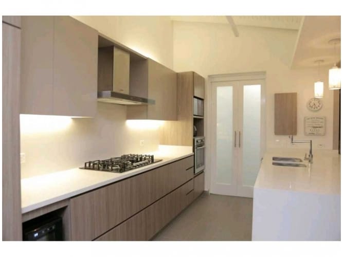 Casa de 4 alcobas en venta en Laureles, Medellín, 380 m² · foto 3 de 11