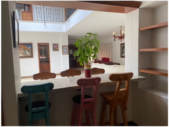 Casa de 3 alcobas en venta en El Poblado, Medellín, 380 m² · foto 6 de 24
