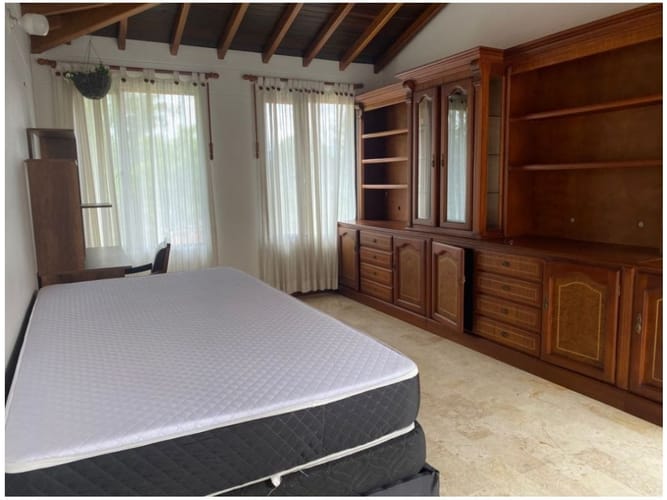 Casa de 3 alcobas en venta en El Poblado, Medellín, 380 m² · foto 12 de 24