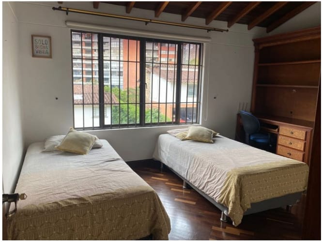 Casa de 3 alcobas en venta en El Poblado, Medellín, 380 m² · foto 15 de 24