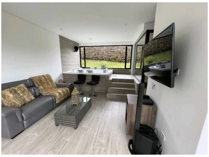 Casa de 5 alcobas en venta en Las Palmas, Envigado, 2000 m² · foto 7 de 17