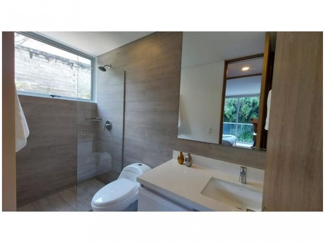 Apartamento de 2 alcobas en venta en El Poblado, Medellín, 70 m² · foto 7 de 15