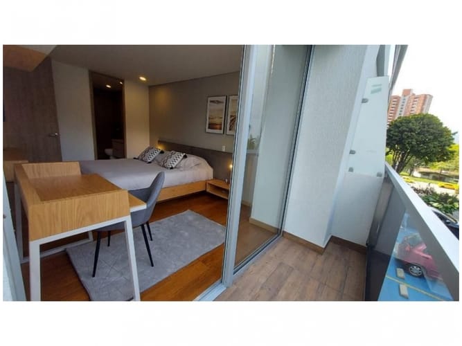 Apartamento de 2 alcobas en venta en El Poblado, Medellín, 70 m² · foto 9 de 15