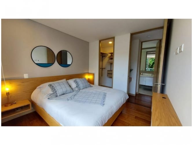 Apartamento de 2 alcobas en venta en El Poblado, Medellín, 70 m² · foto 11 de 15
