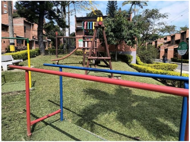 Casa de 3 alcobas en venta en Belén, Medellín, 150 m² · foto 10 de 24