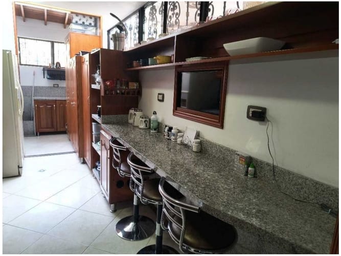 Casa de 3 alcobas en venta en Belén, Medellín, 150 m² · foto 13 de 24