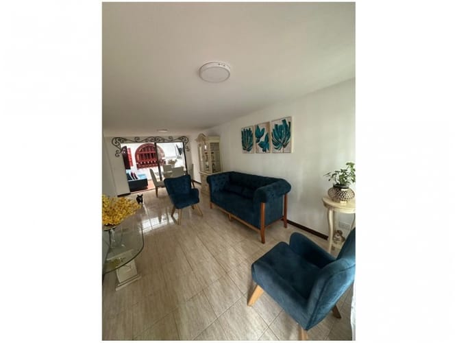 Casa de 4 alcobas en venta en Prados De Sabaneta, Sabaneta, 126 m² · foto 2 de 16