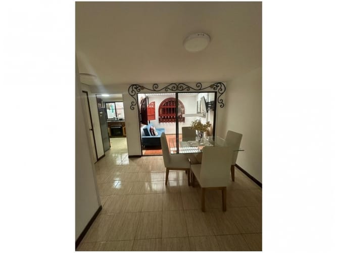Casa de 4 alcobas en venta en Prados De Sabaneta, Sabaneta, 126 m² · foto 4 de 16