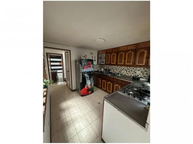 Casa de 4 alcobas en venta en Prados De Sabaneta, Sabaneta, 126 m² · foto 5 de 16