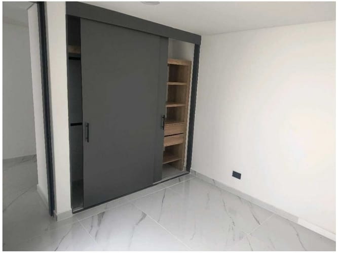Casa de 3 alcobas en venta en La Castellana, Medellín, 127 m² · foto 7 de 18
