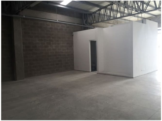 Bodega en venta en San Isidro, Itagüí, 260 m² · foto 5 de 6