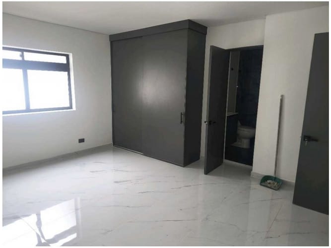 Casa de 3 alcobas en venta en La Castellana, Medellín, 127 m² · foto 12 de 18