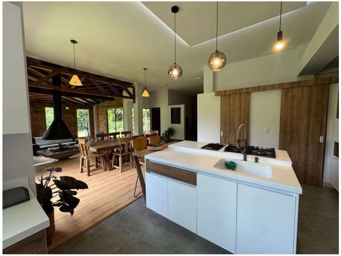 Casa de 5 alcobas en venta en La Doctora, Sabaneta, 320 m² · foto 5 de 24