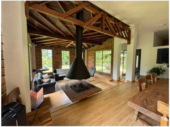 Casa de 5 alcobas en venta en La Doctora, Sabaneta, 320 m² · foto 7 de 24