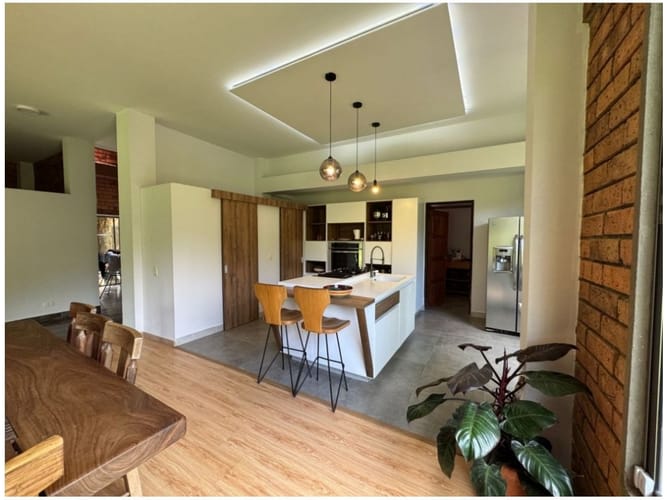 Casa de 5 alcobas en venta en La Doctora, Sabaneta, 320 m² · foto 8 de 24