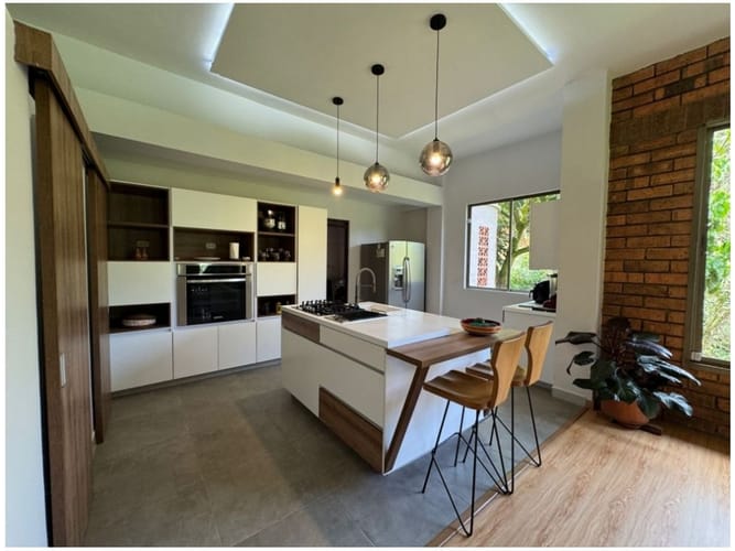 Casa de 5 alcobas en venta en La Doctora, Sabaneta, 320 m² · foto 12 de 24