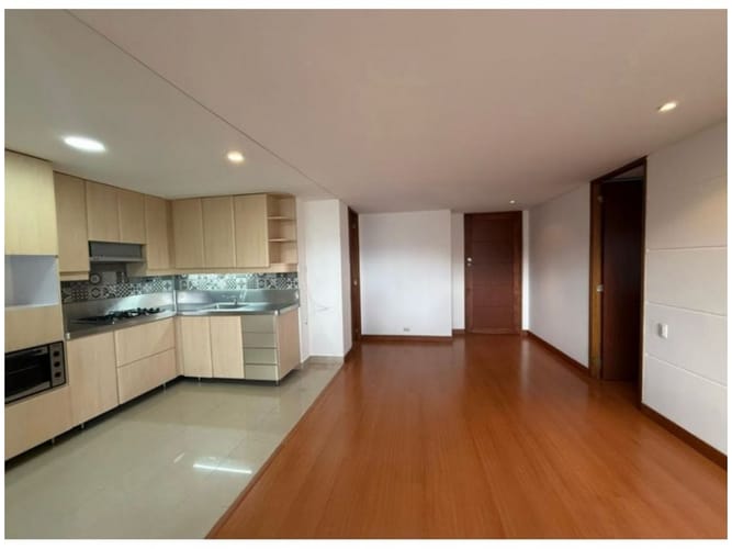 Apartamento de 1 alcoba en venta en Los Naranjos, Medellín, 63 m² · foto 4 de 12